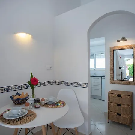 Cozy Studio With Garden View In Praia Da Luz *