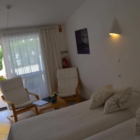 Cozy Studio With Garden View In Praia Da Luz * Luz